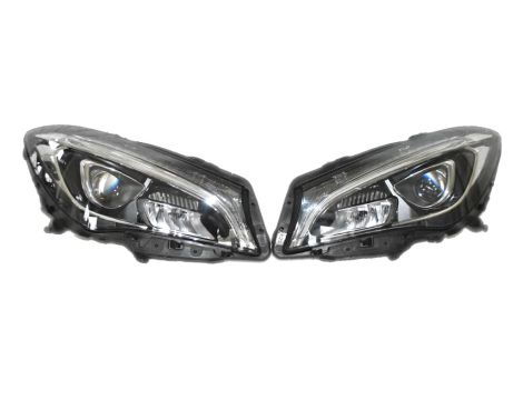 2X NOWE OE REFLEKTORY LAMPY LED HIGH PERFORMANCE MERCEDES CLA W117 A117 A1178206761 + A1178206762